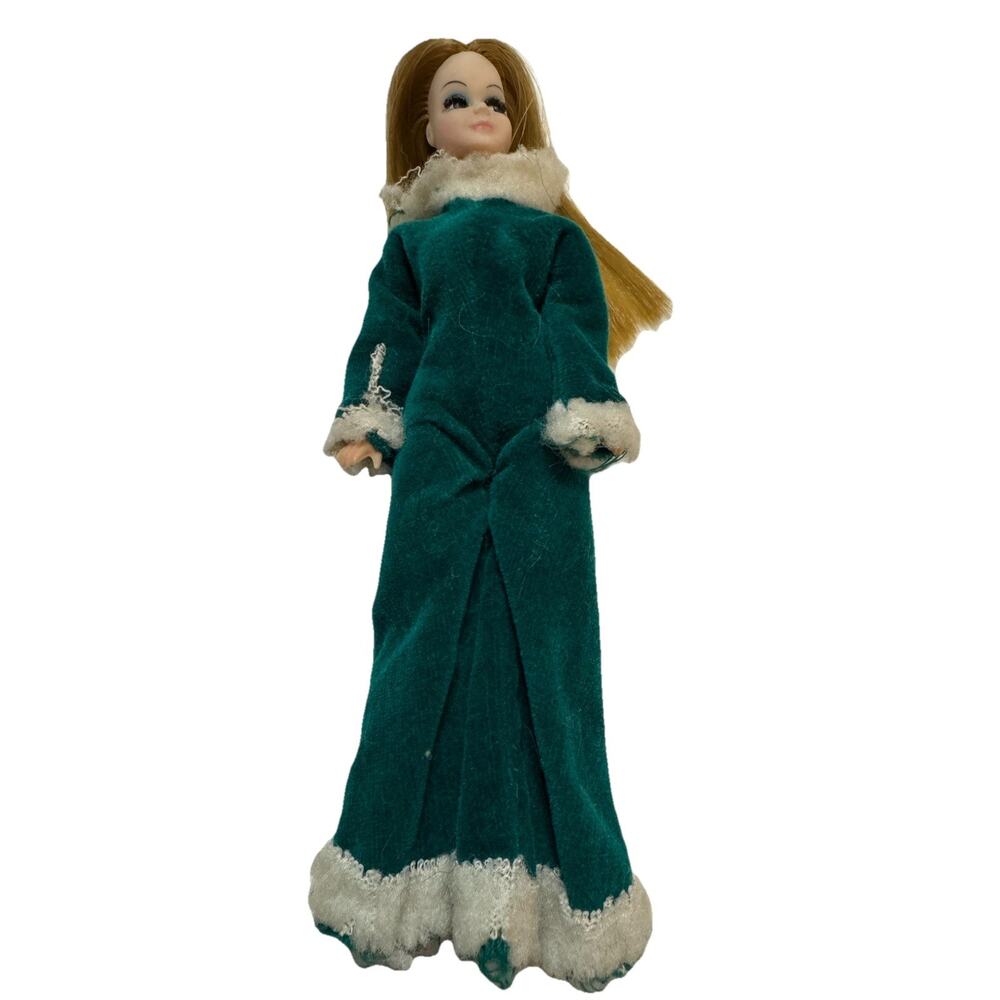 1970 Topper Toys Corp Dawn Dolls Green Velvet Winter Suit Faux Fur -Side Eyes